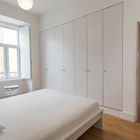 Sunny 3Bdr Apartment In Graca By Lovelystay Lissabon Buitenkant foto